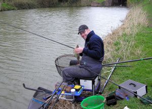 1200px-angler_at_devizes_england_arp